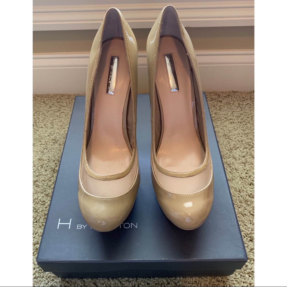 H BY HALSTON nude pumps